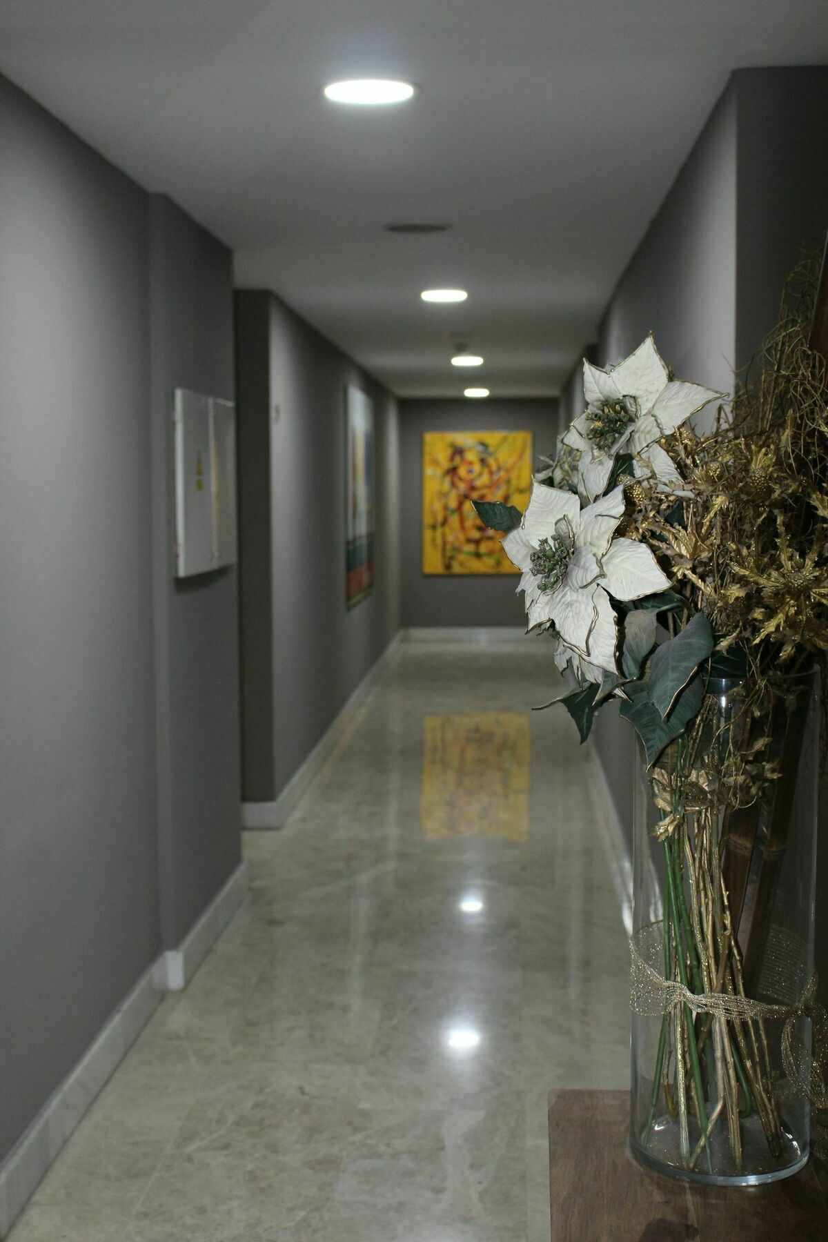 Apartahotel Villa De Parla Exterior photo
