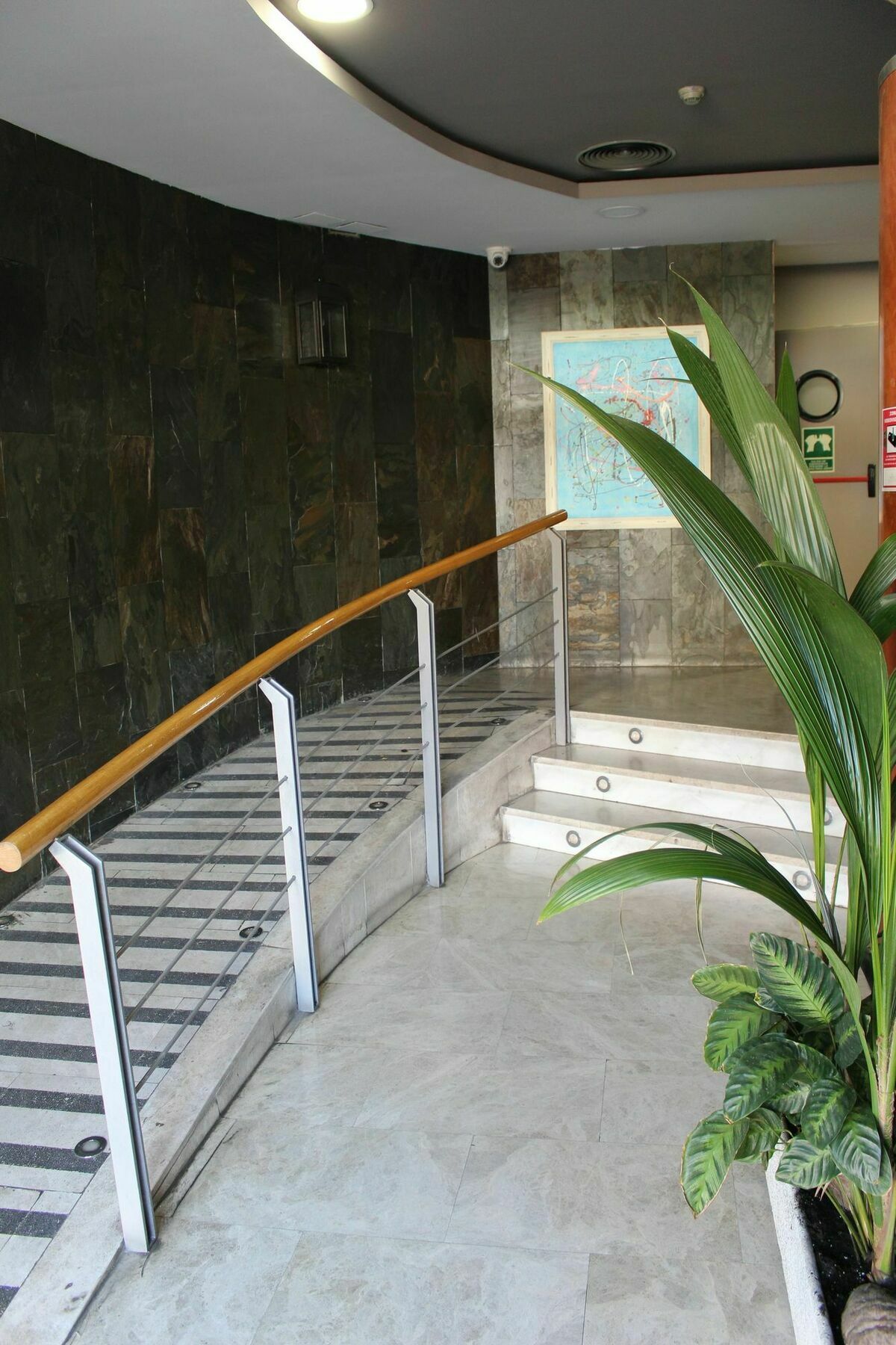 Apartahotel Villa De Parla Exterior photo